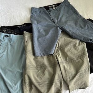 5 pairs of boys/mens Billabong shorts.